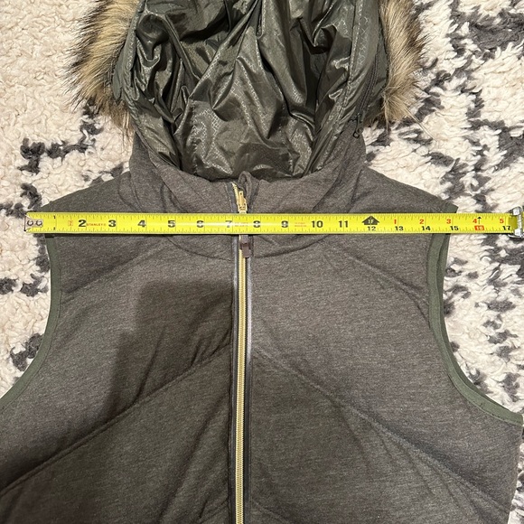 MK reversible vest. - Picture 13 of 15